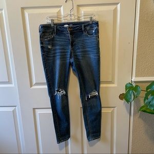 Old Navy Rockstar Super Skinny Low Rise Jeans